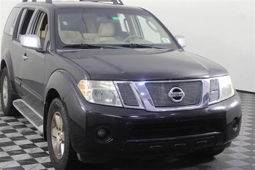 Black 2011 Nissan Pathfinder SV
