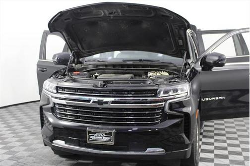 2023 Chevrolet Suburban LT