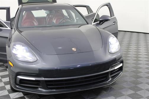2017 Porsche Panamera 4S
