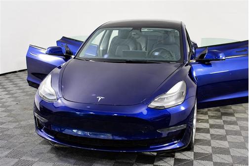 Deep Blue Metallic 2023 Tesla Model 3 Standard Range