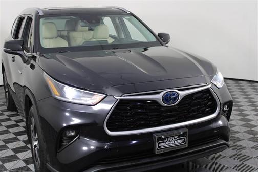 2021 Toyota Highlander Hybrid XLE