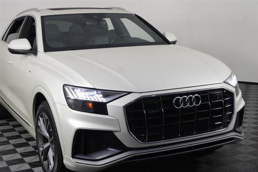 2021 Audi Q8 55 Premium Plus