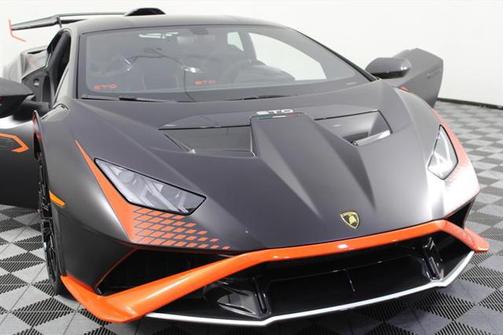 2024 Lamborghini Huracan STO Coupe