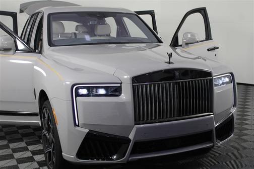 2025 Rolls-Royce Cullinan Black Badge