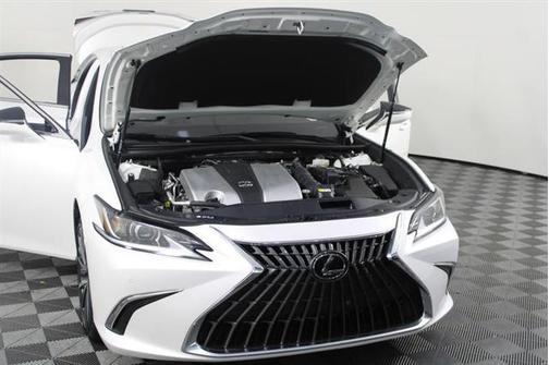 2022 Lexus ES 350 Base