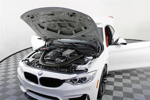 Alpine White 2015 BMW M4 Base