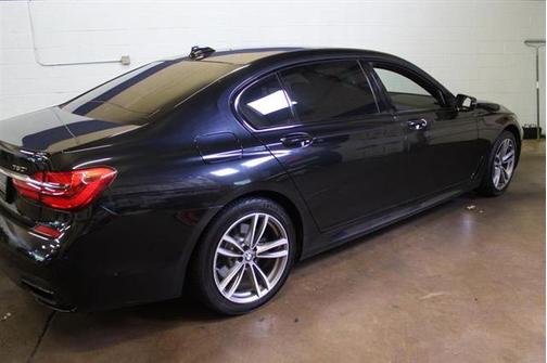 2018 BMW 750 i xDrive
