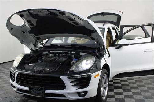 2017 Porsche Macan Base