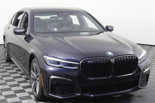 Black 2020 BMW 750 i xDrive