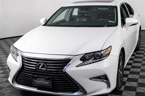 Eminent White Pearl 2017 Lexus ES 350 Base