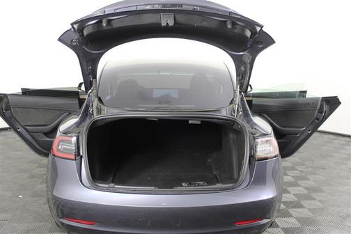 Deep Blue Metallic 2023 Tesla Model 3 Standard Range