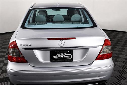 Flint Gray Metallic 2009 Mercedes-Benz E-Class 3.5L