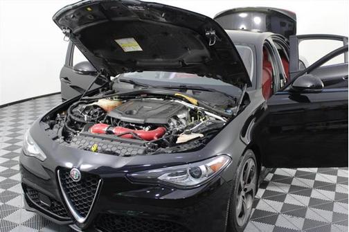 2017 Alfa Romeo Giulia Base