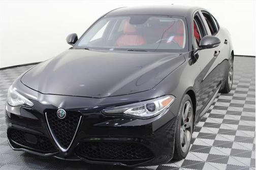 2017 Alfa Romeo Giulia Base