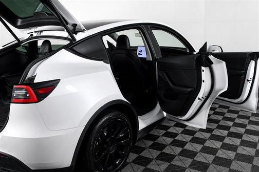 Pearl White Multi-Coat 2020 Tesla Model Y Long Range Dual Motor All-Wheel Drive