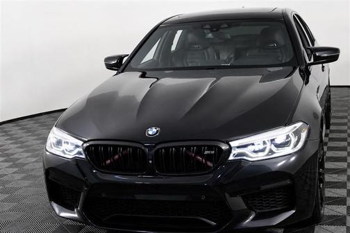 Black Sapphire Metallic 2018 BMW M5 Base