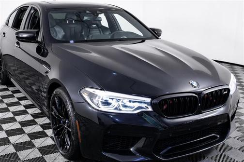 Black Sapphire Metallic 2018 BMW M5 Base