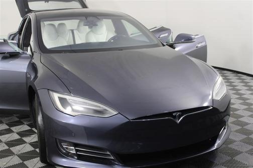2018 Tesla Model S 75D