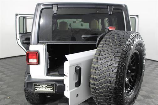 Bright White Clearcoat 2020 Jeep Wrangler Unlimited Sport