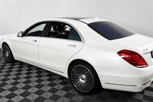 designo Diamond White Metallic 2017 Mercedes-Benz S-Class S 550