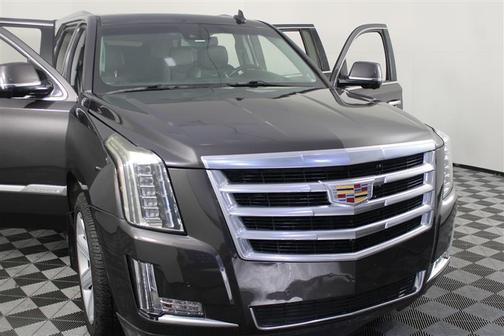 2016 Cadillac Escalade ESV Luxury