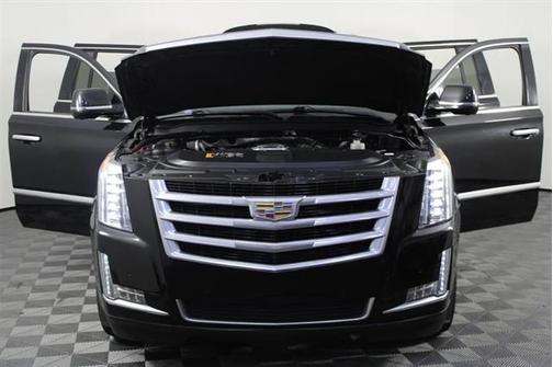 2017 Cadillac Escalade ESV Luxury