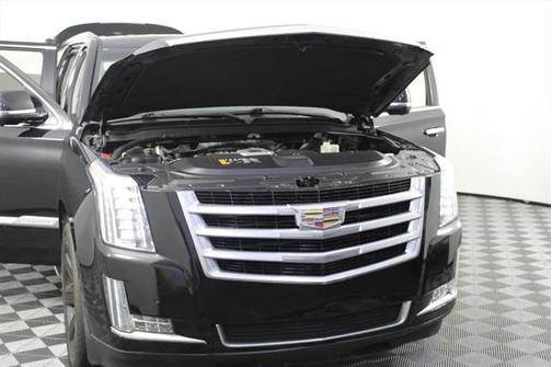 2017 Cadillac Escalade ESV Luxury