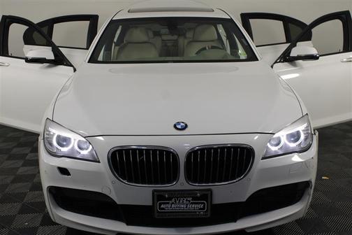 2014 BMW 740 740i