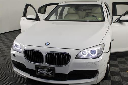 2014 BMW 740 740i
