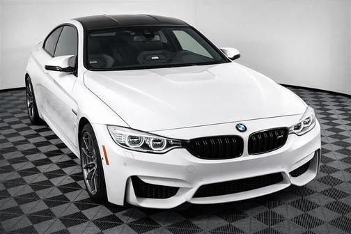 Alpine White 2015 BMW M4 Base