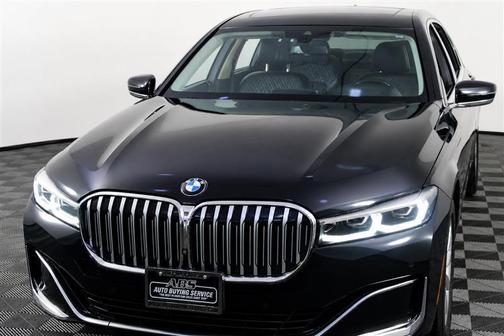 Black Sapphire Metallic 2020 BMW 750 i xDrive
