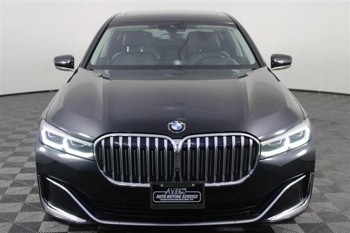 Black Sapphire Metallic 2020 BMW 750 i xDrive