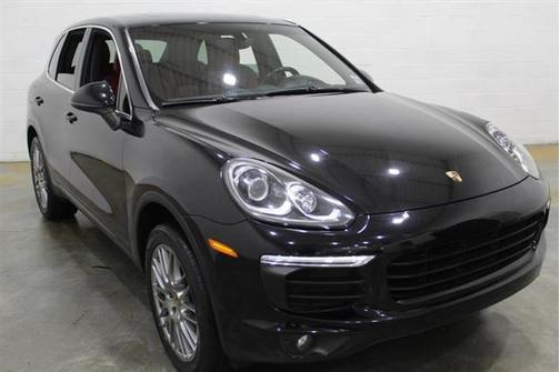 2016 Porsche Cayenne Base