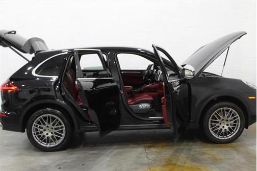 2016 Porsche Cayenne Base