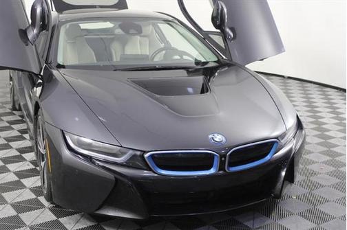 2016 BMW i8