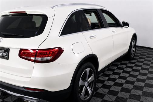White 2016 Mercedes-Benz GLC 300 Base