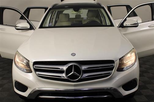 White 2016 Mercedes-Benz GLC 300 Base