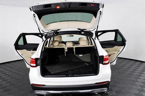 White 2016 Mercedes-Benz GLC 300 Base