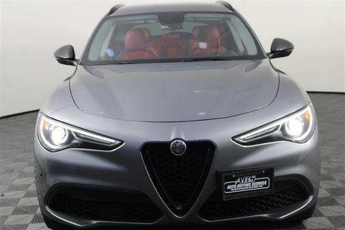 Stromboli Gray Metallic 2019 Alfa Romeo Stelvio Base