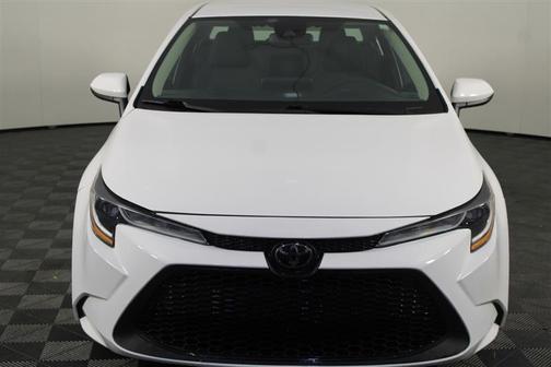 White 2022 Toyota Corolla LE