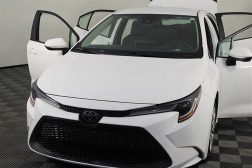 White 2022 Toyota Corolla LE