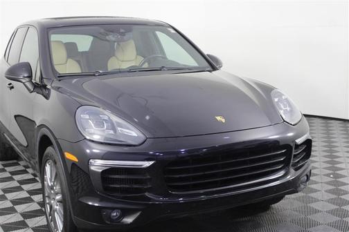2016 Porsche Cayenne Cayenne