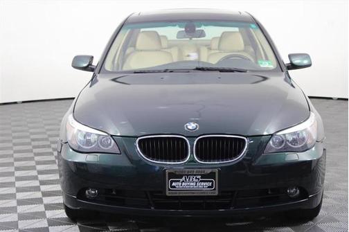2004 BMW 530 530i