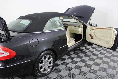 2004 Mercedes-Benz CLK-Class 320 Cabriolet