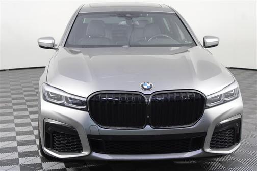 2020 BMW 740 740i
