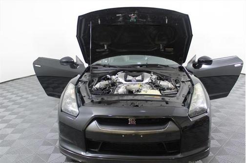 2010 Nissan GT-R Premium
