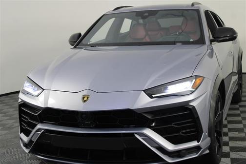 2019 Lamborghini Urus 