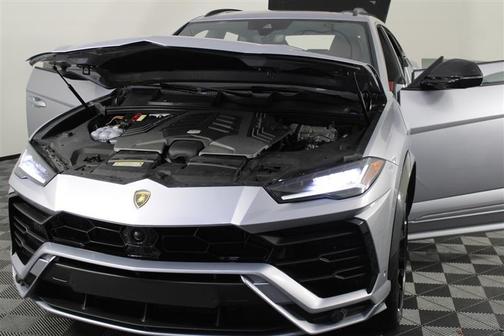2019 Lamborghini Urus 