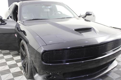 2015 Dodge Challenger SRT 392