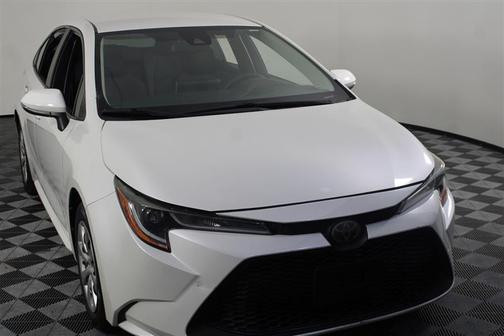 Super White 2020 Toyota Corolla LE